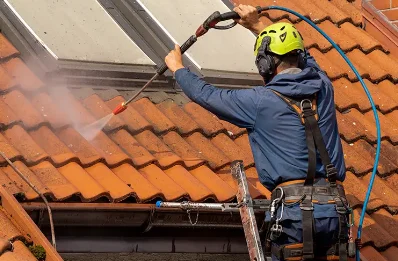 Démoussage et hydrofuge de toiture à Corbarieu